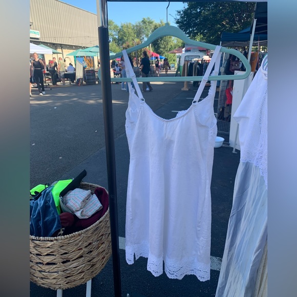 Victoria - Picture 3 of 4